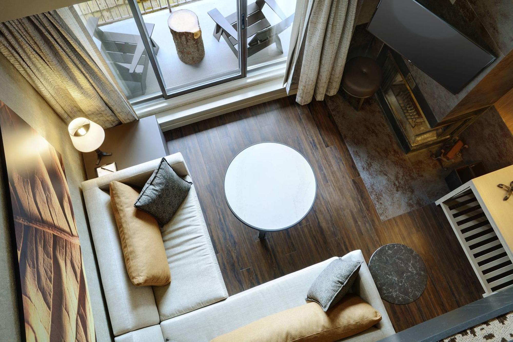 Loft Room Two Queen Beds Sofa bed Balcony